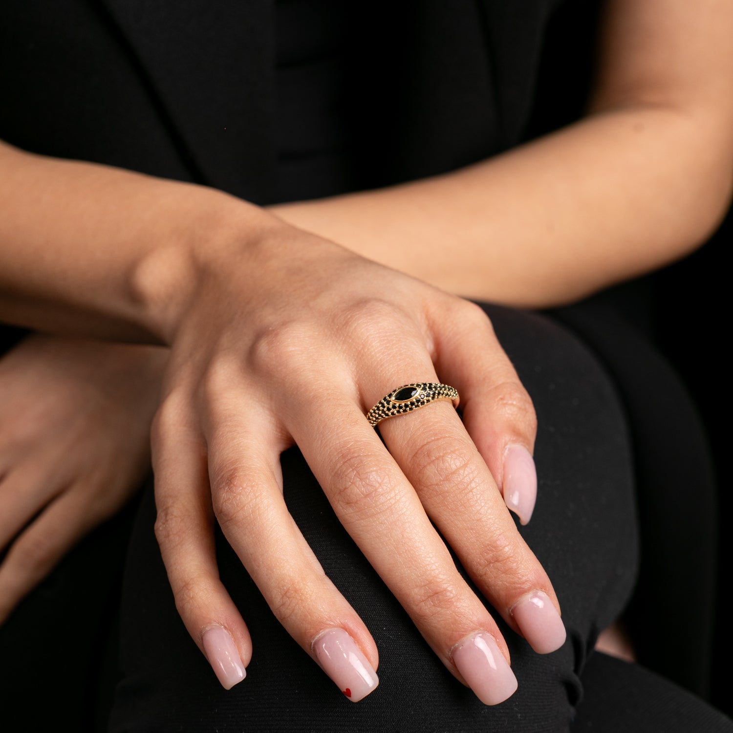 Anello Eye ton sur ton Modella Argento925 Placcato Oro18k Zirconi Nero Fofo Somani