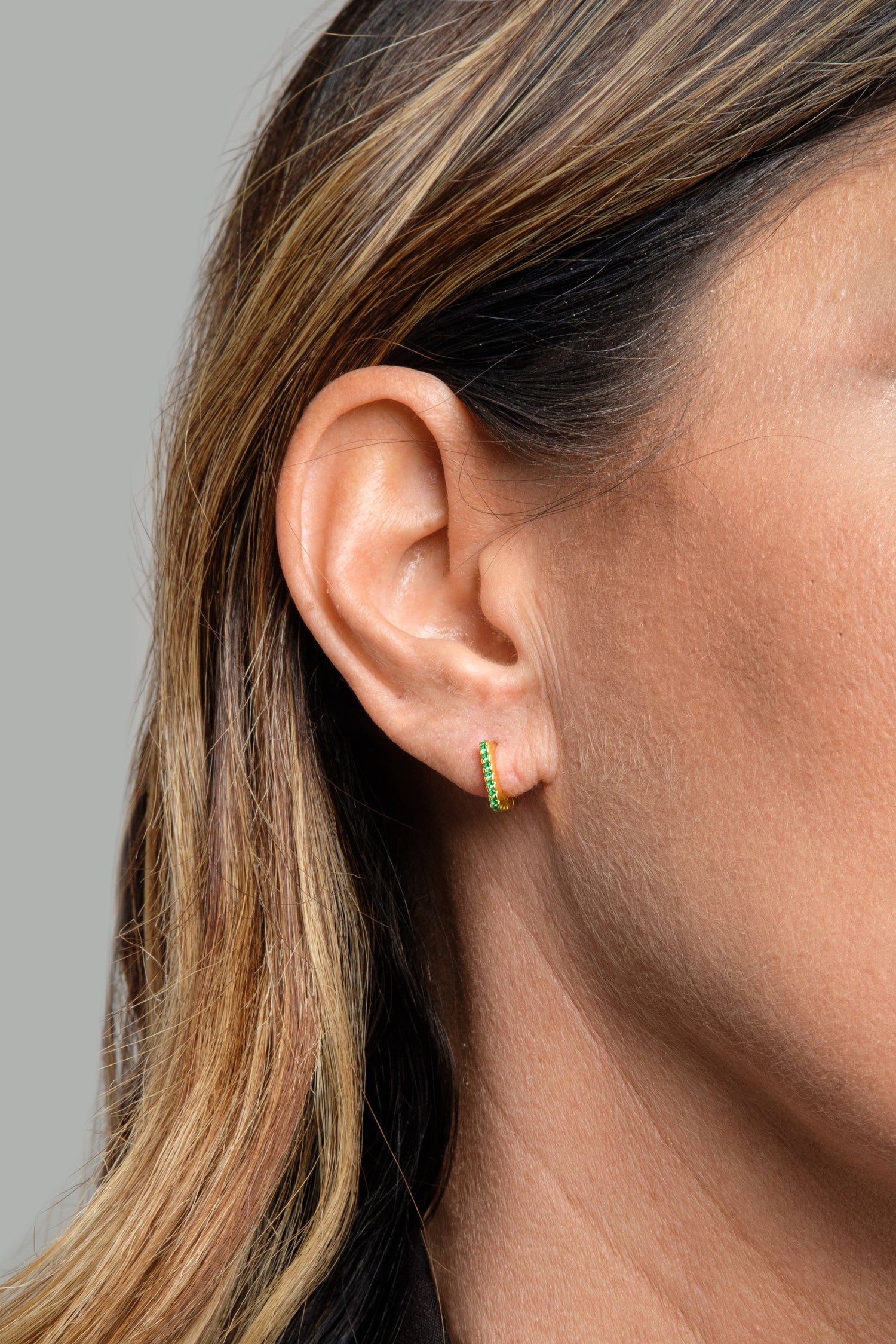 Monorecchino Square Mini Modella Argento925 Placcato Oro18k zirconi verdi fofo somani