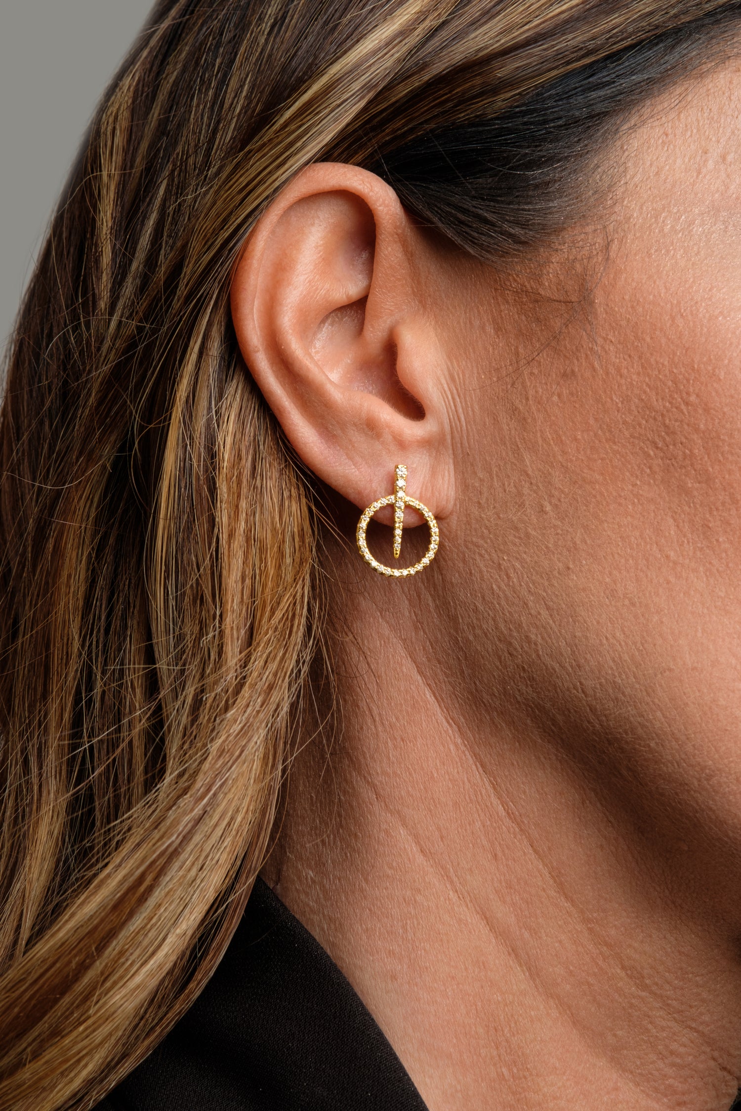 Monorecchino Arrow Gold Modella Argento925 Placcato Oro18k Zirconi Fofo Somani