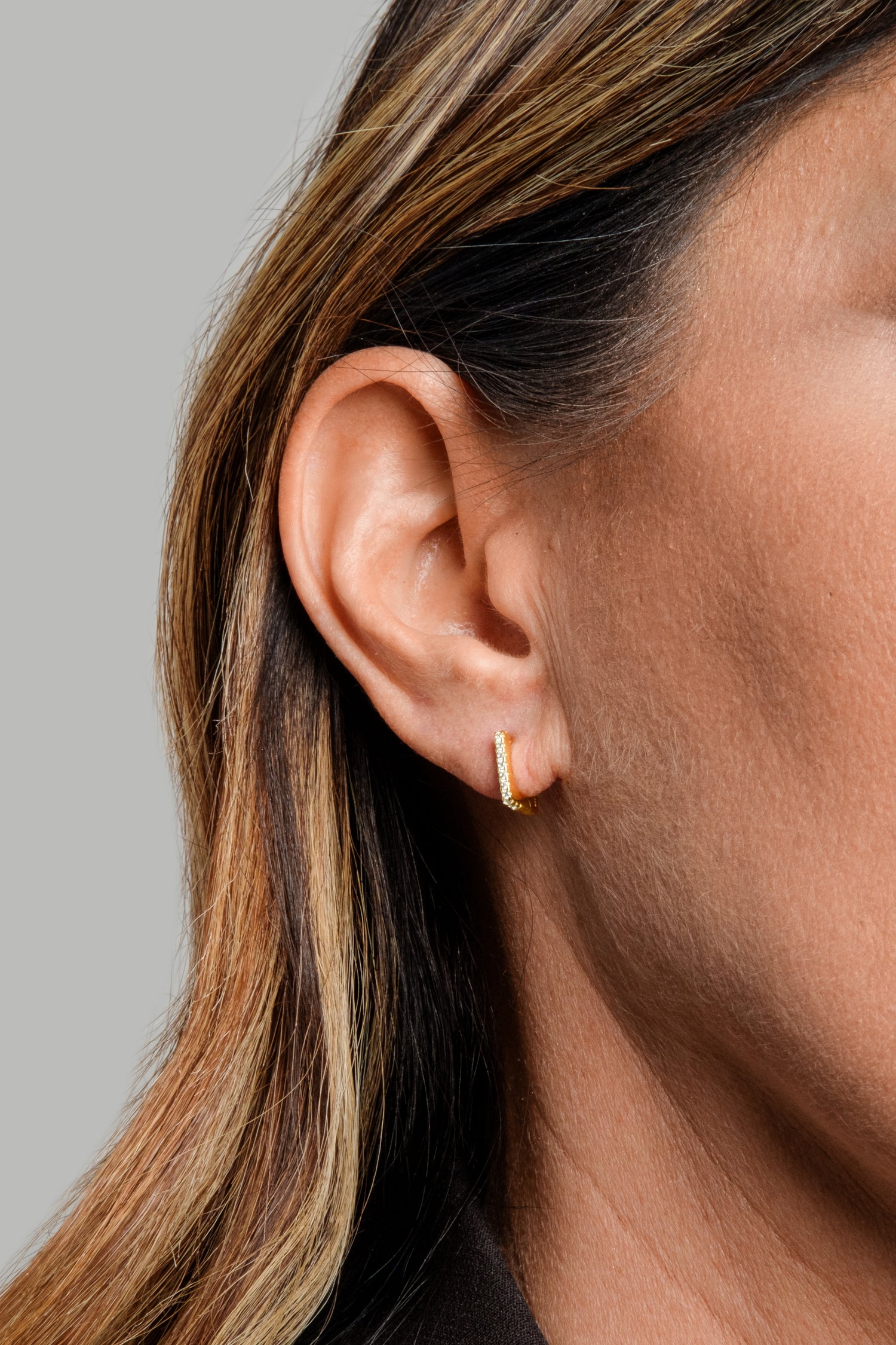 Monorecchino Square Mini Modella Argento925 Placcato Oro18k zirconi bianco fofo somani