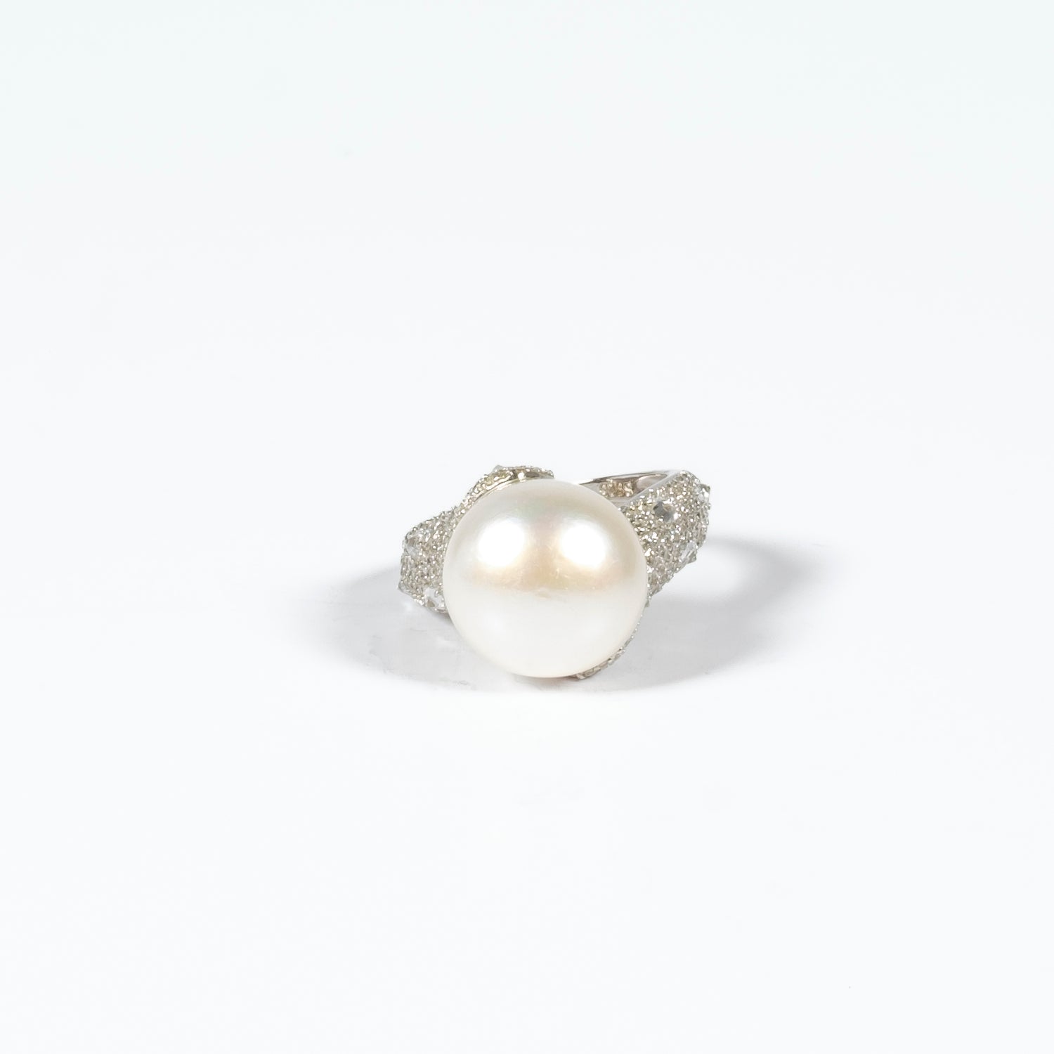 Endless Ring artigianalmente in Italia, interamente in argento 925 rodiato perla di fiume naturale Fofo Somani