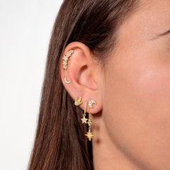 Mono Orecchino Universe Mono orecchino in argento 925 placcato oro 18k e zirconi Fofop Somani Modella