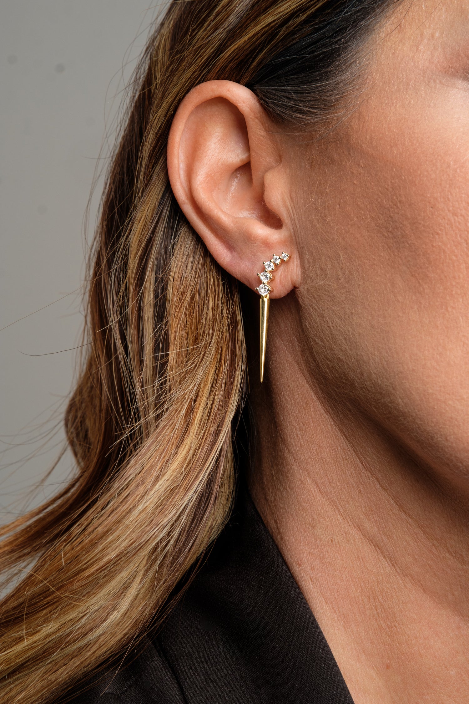 Monorecchino Precious Modella Argento925 Placcato Oro18k Zirconi Fofo Somani 