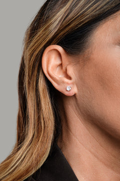 Monorecchino Punto Luce Modella Argento925 Rodiato Zirconi Fofo Somani